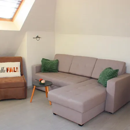 Lucy ساندانسكي